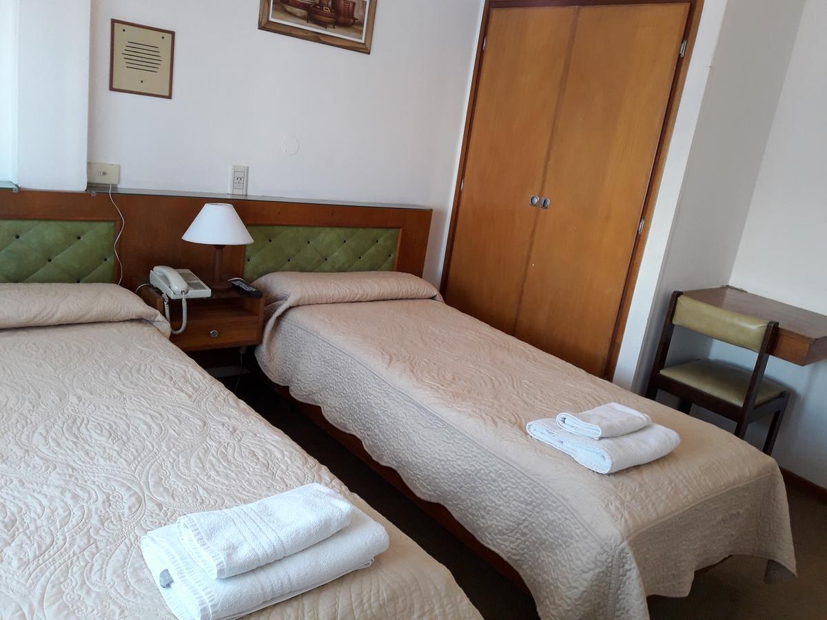 Iberia Hotel Olascoaga Neuquén Extérieur photo